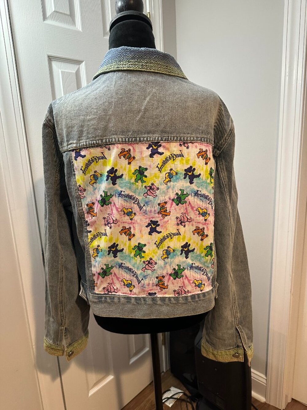 Grateful Dead Dancing Bears Blue Denim Jean Jacket with Rainbow Stitching (XXL)